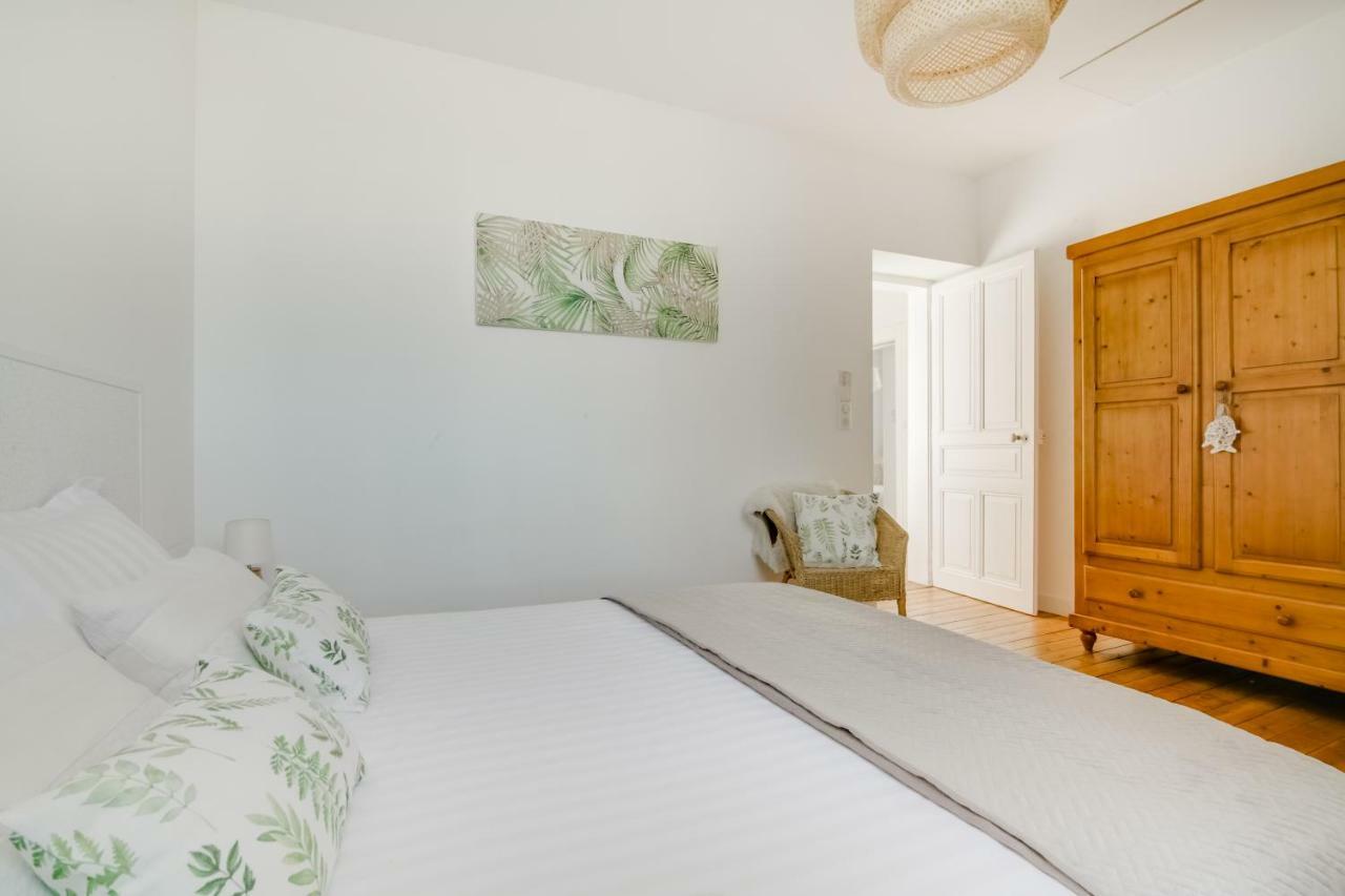 Maison Qui s'y frotte s'y pique Robert-Espagne Extérieur photo