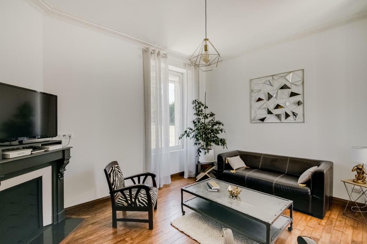 Maison Qui s'y frotte s'y pique Robert-Espagne Extérieur photo
