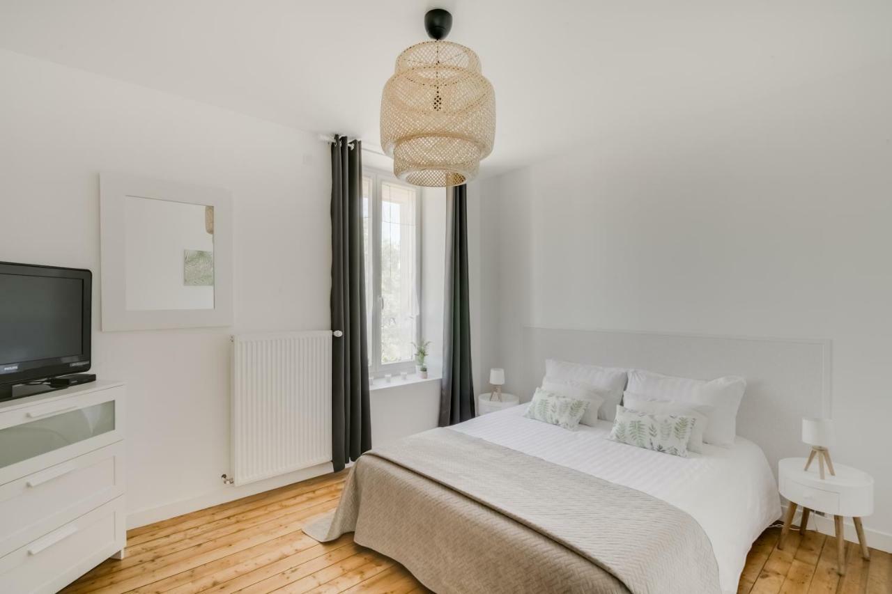 Maison Qui s'y frotte s'y pique Robert-Espagne Extérieur photo